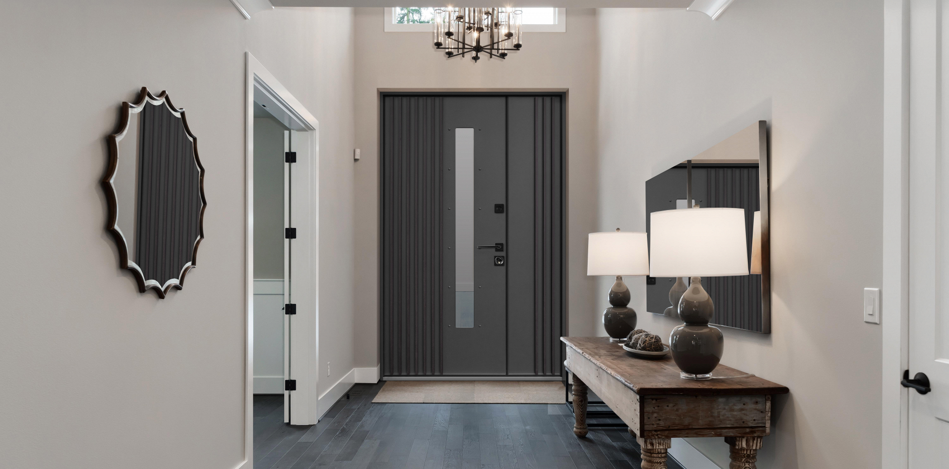 Входная дверь с рейками