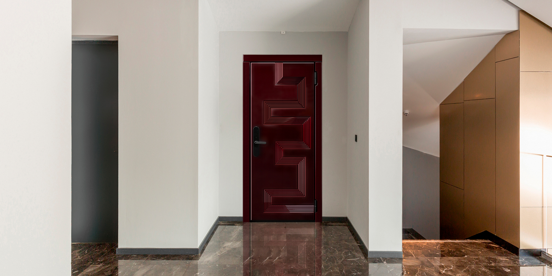 Эффектная модель с умным замком