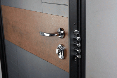 Дверные замки с усиленным механизмом и современным дизайном для входной металлической двери.