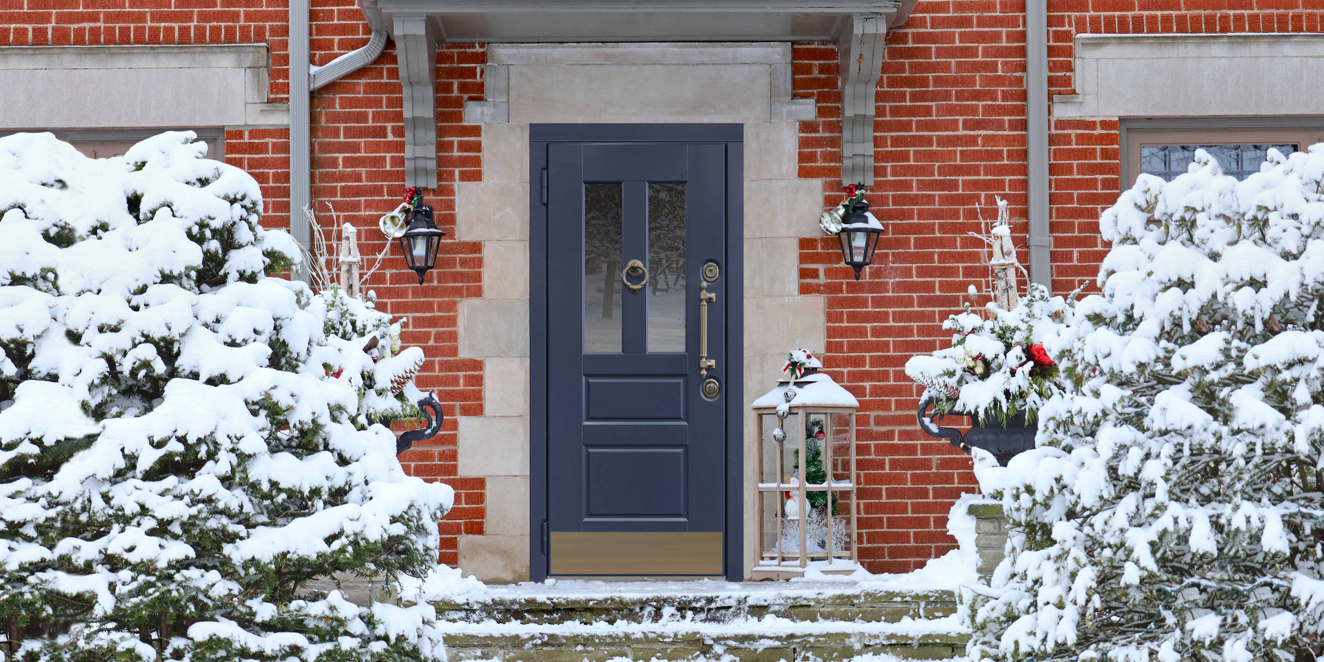 Синяя входная дверь