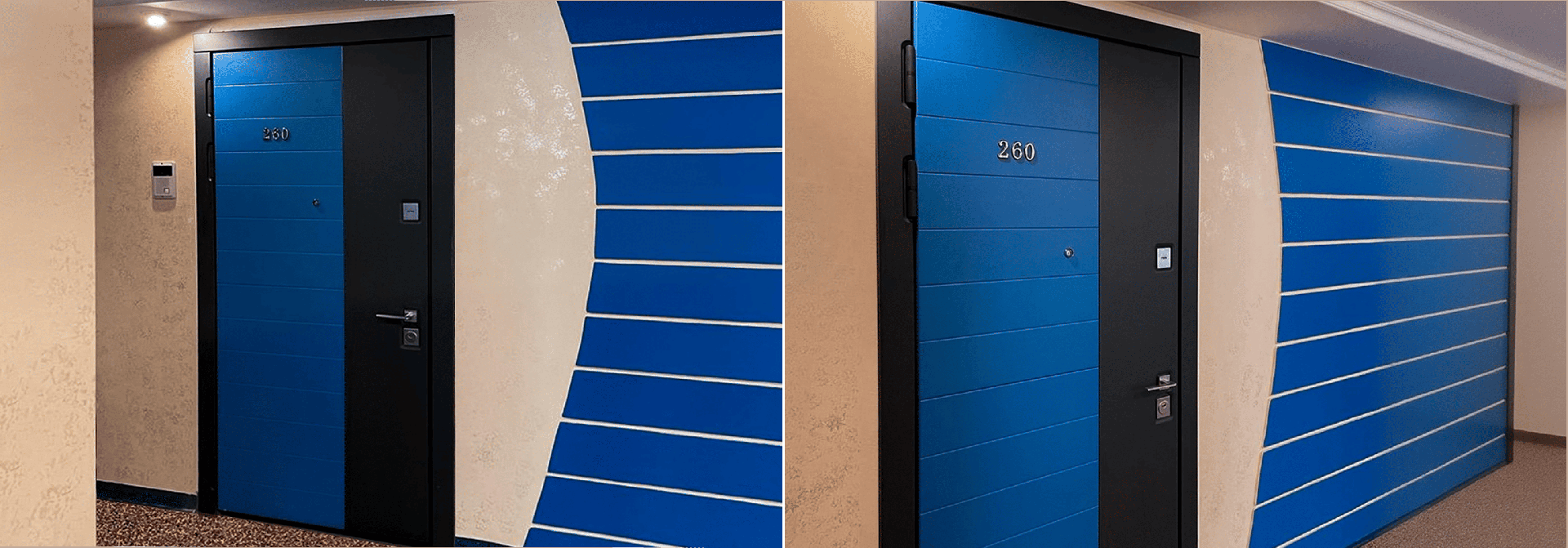 Синяя входная дверь в коридоре с синим фоном и белыми полосами, создающими эффект глубины.